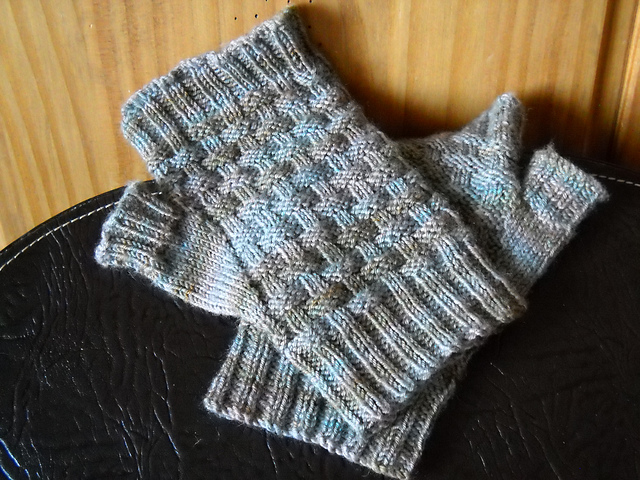 Woven Fingerless Gloves